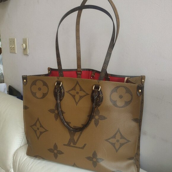 💯% Authentic Louis Vuitton Onthego GM❤️ - Picture 1 of 16